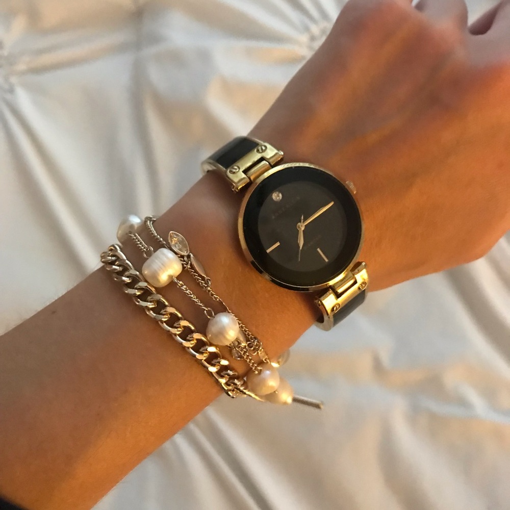 Black house White market multi gold chain bracelet